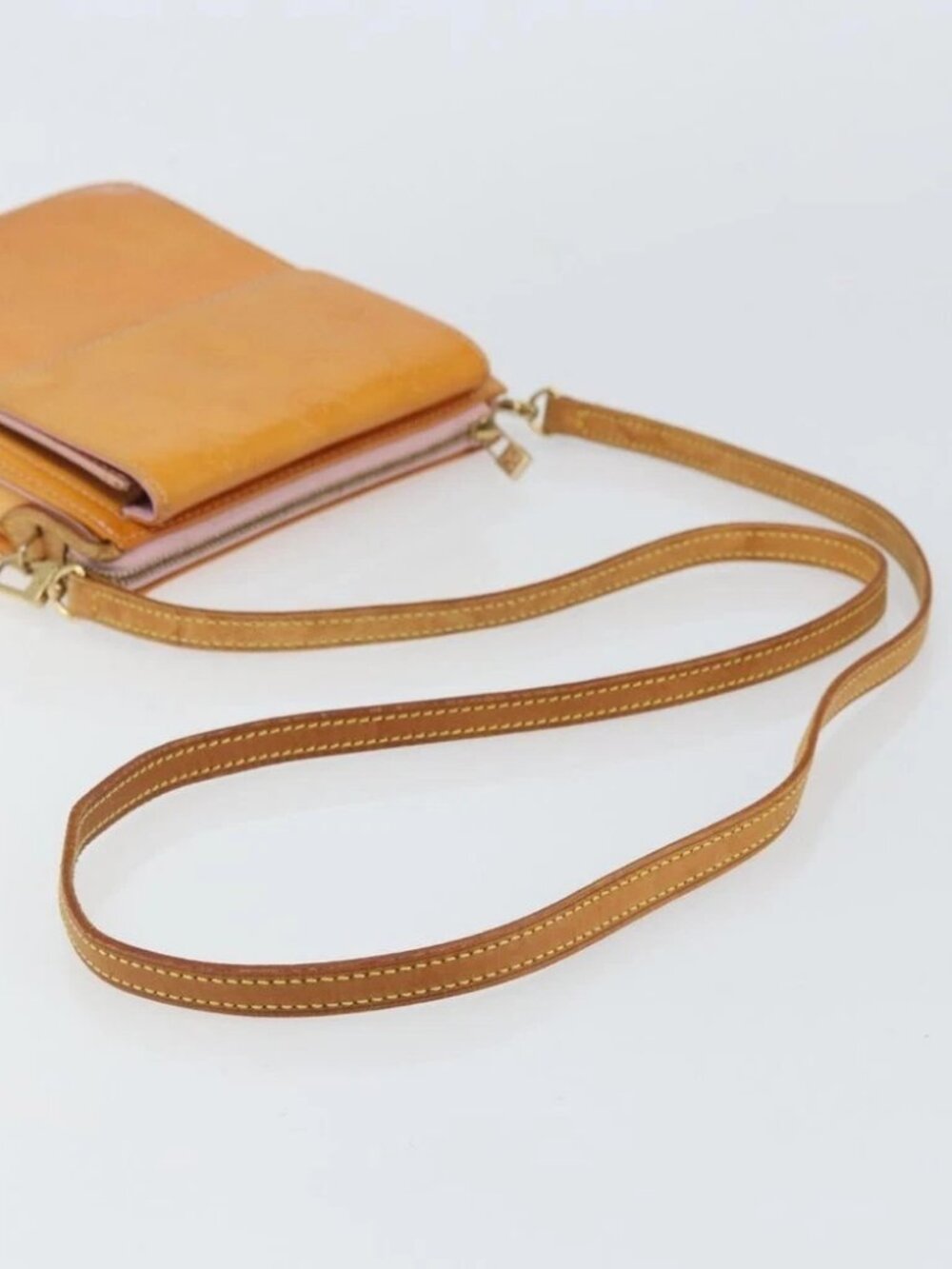 LOUIS VUITTON Monogram Vernis Motto Pouch Marshmallow Pink M91312 - Picture 6 of 15